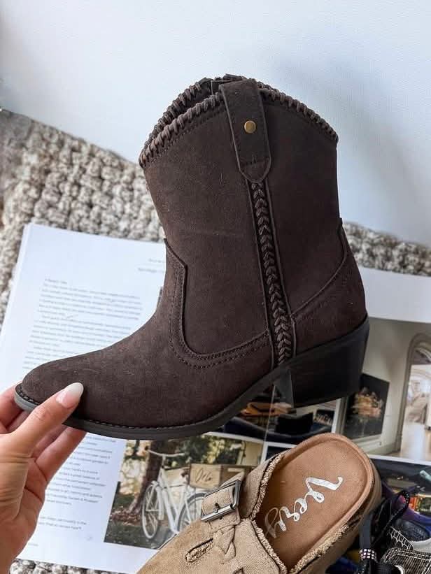 DAPHNE — Whip Stitch Bootie