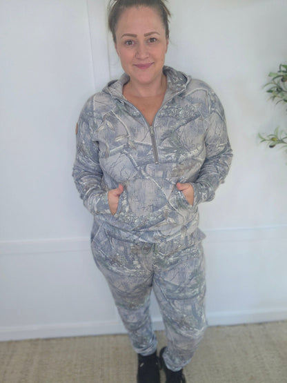Shorter Halfzip Hoodie - Camo