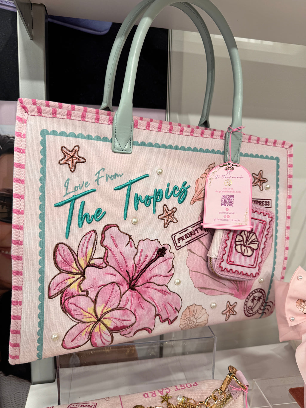 The Tropics Tote ￼