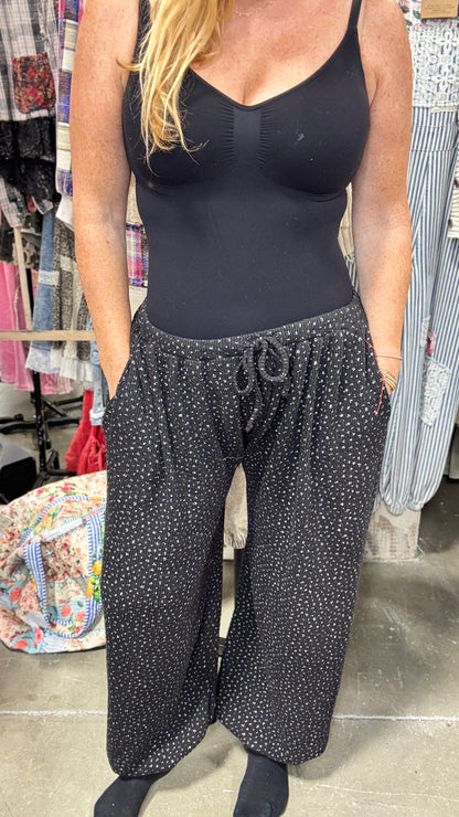 Dainty Floral Jogger by POL