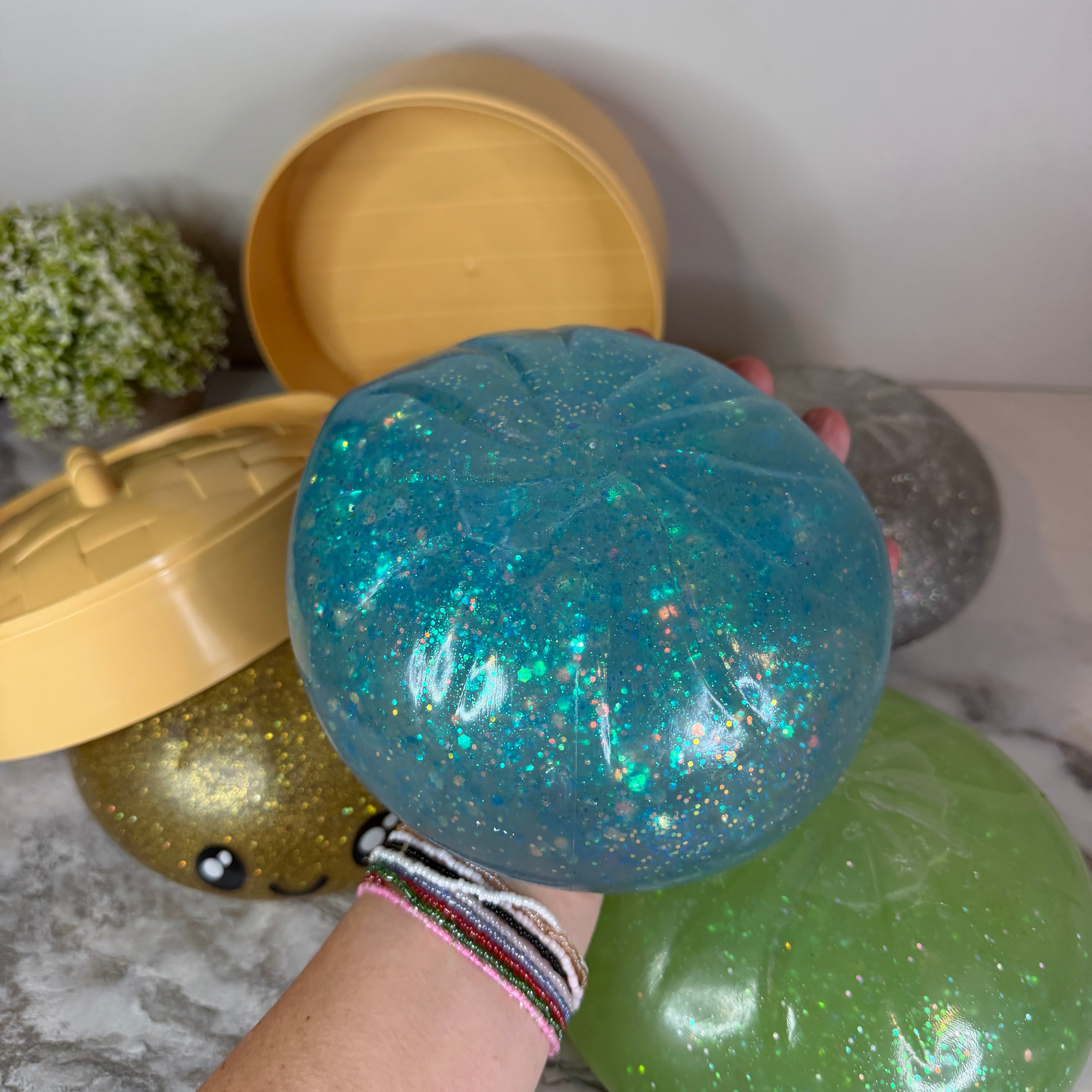 Squishy Toy - XL Dumpling, Quick Squeeze Glitter