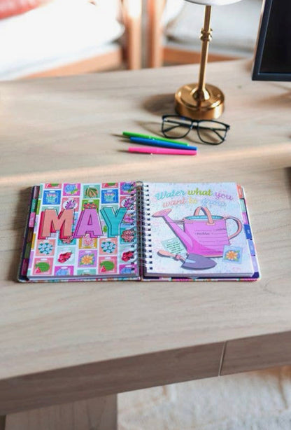 Busy Babe Agenda Book - Aug 2026/Dec 2027