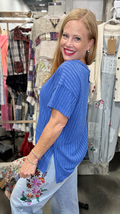 POL Easy V-Neck Textured Top