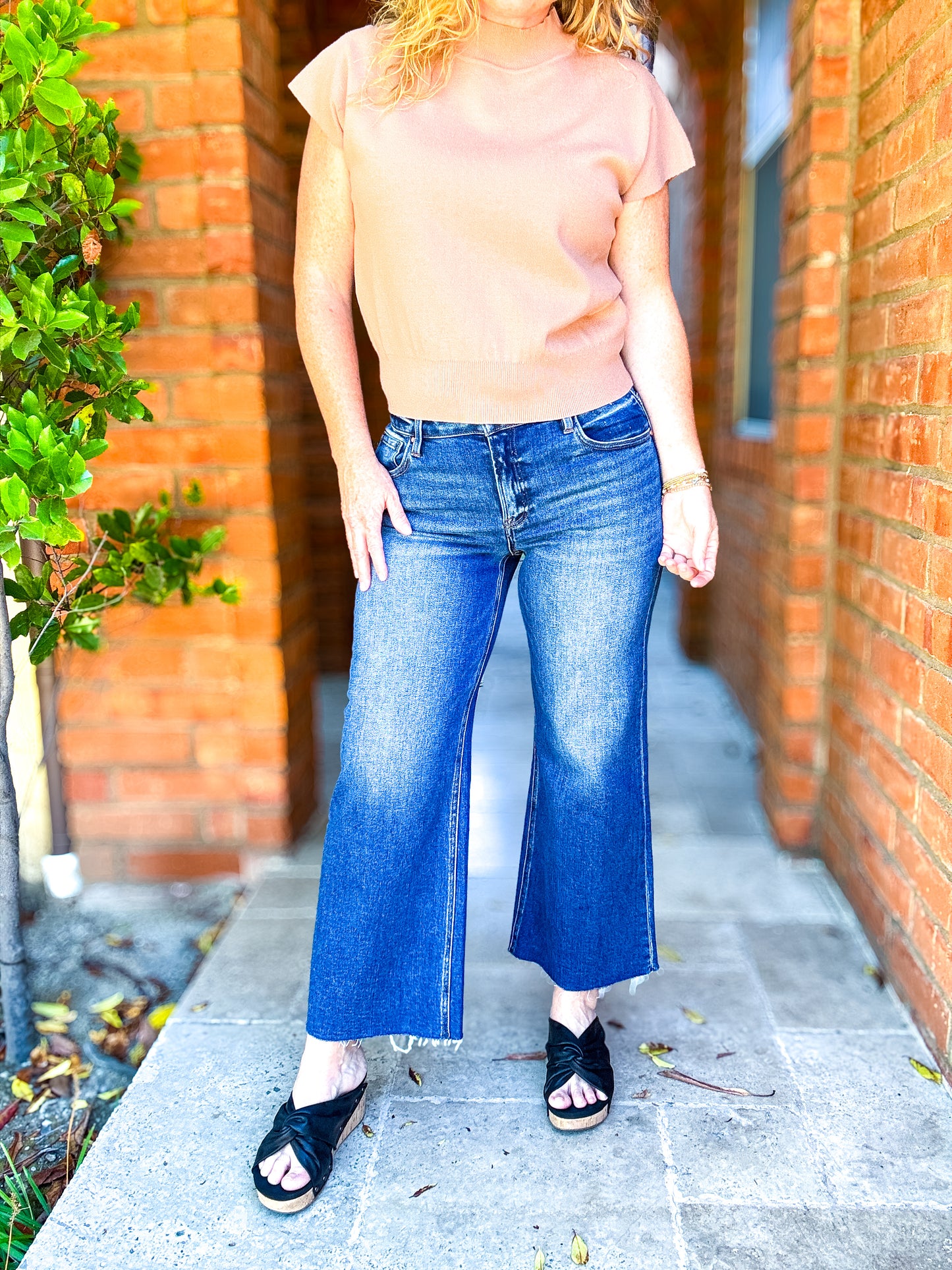 Tarra Mid Rise Crop by Risen