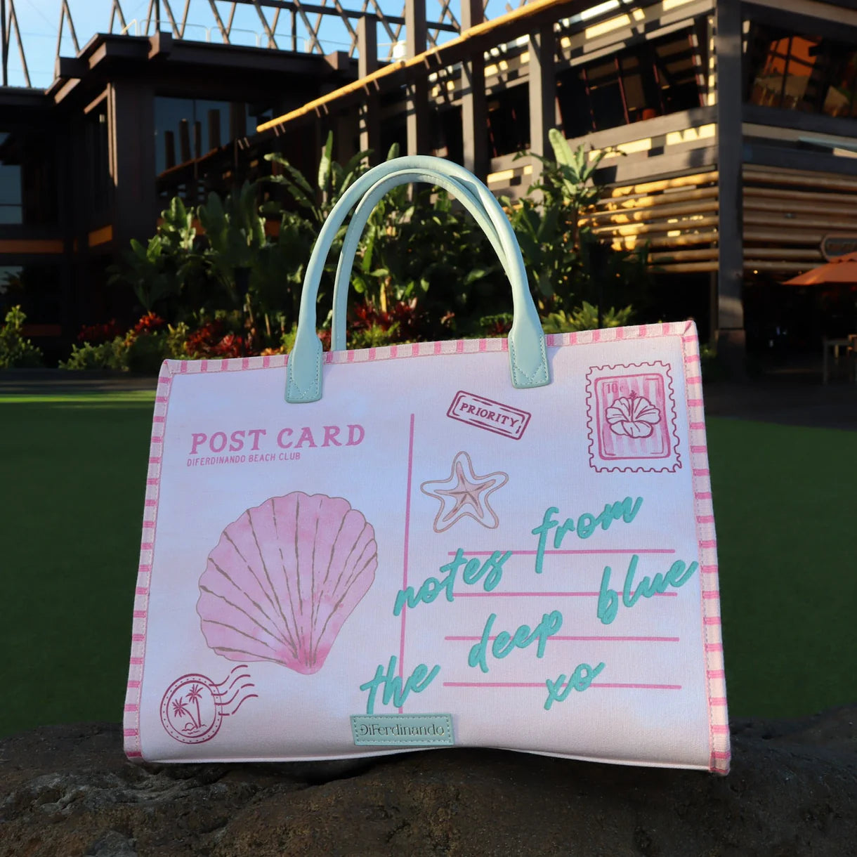 The Tropics Tote ￼