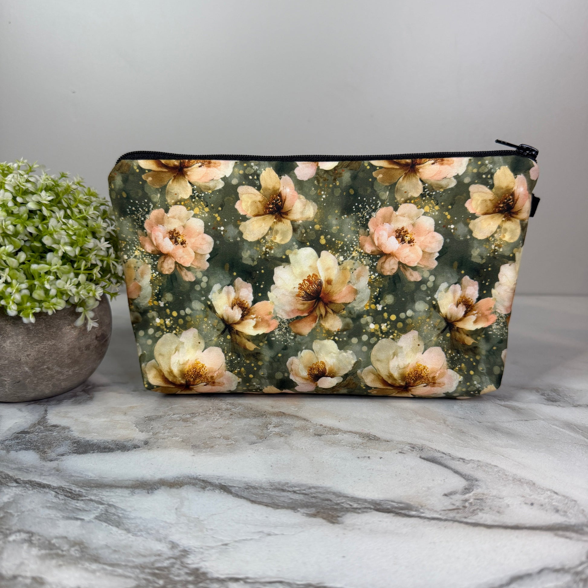 Pouch - Floral Green Magnolia