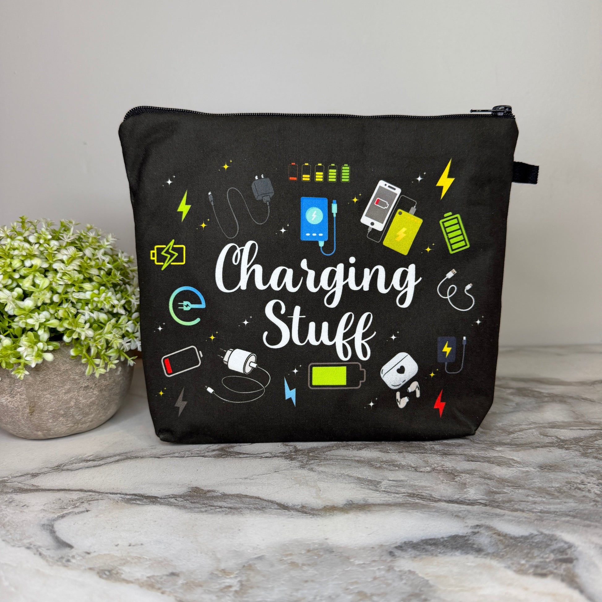 Pouch XL - Charging Stuff