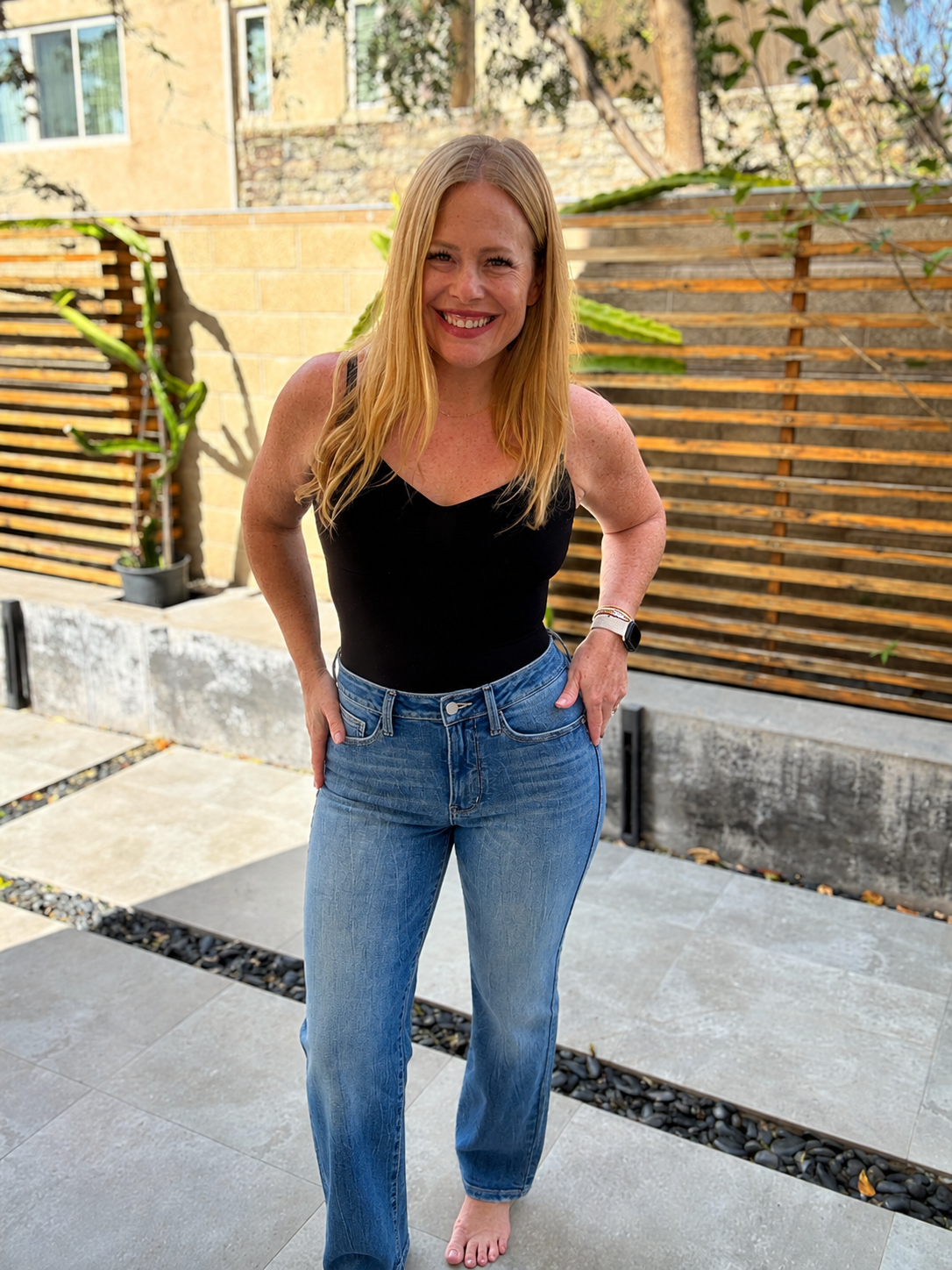 Judy Blue Mid Rise 90s Straight Jeans