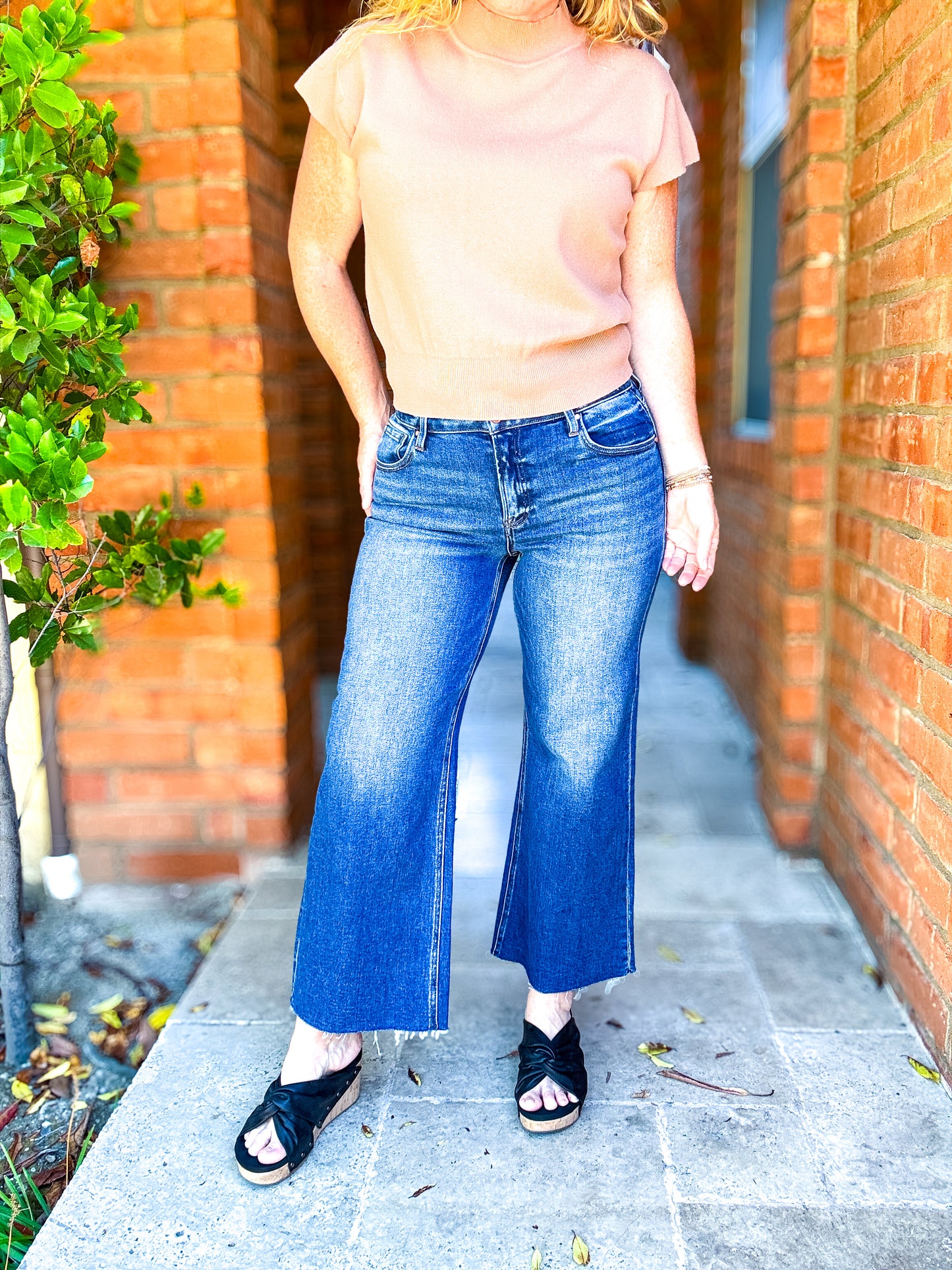 Tarra Mid Rise Crop by Risen