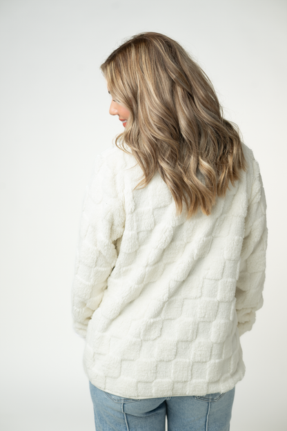 Checkered Snap Sherpa - Ivory
