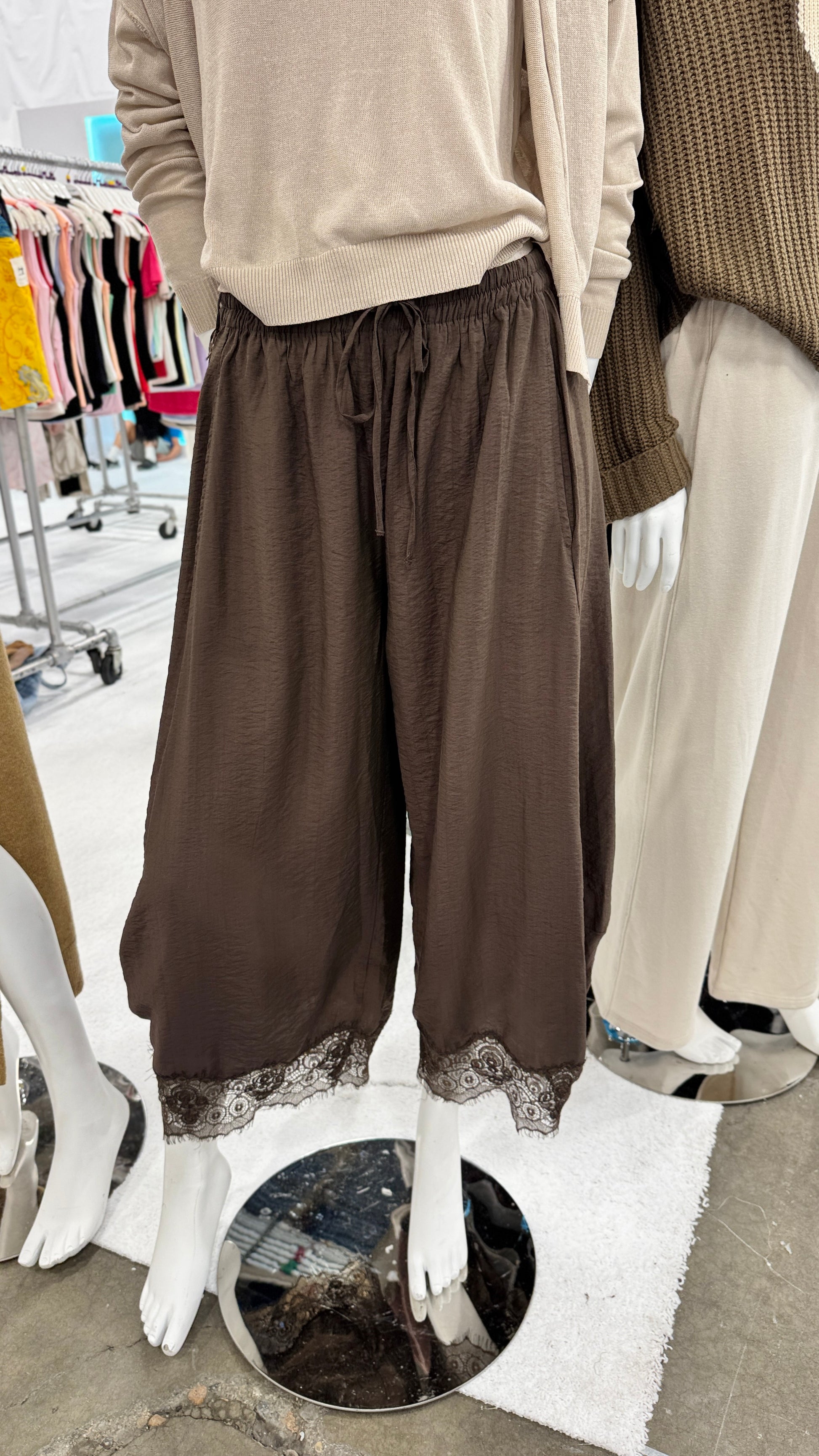 THE Pant with Lace Detail *PREORDER*