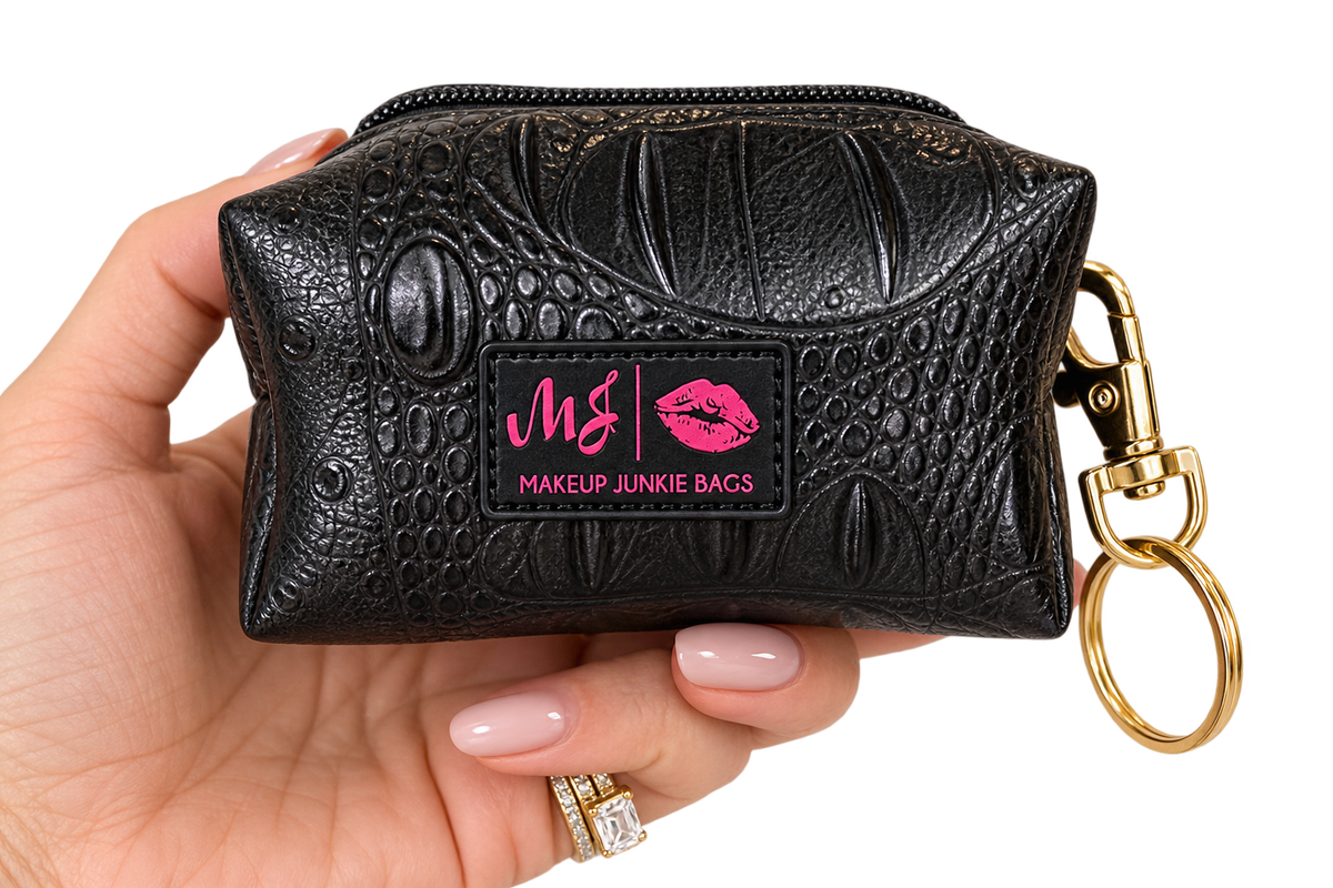 Bitty Bobbie Bag (Ships in 3/4 Weeks)