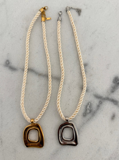 OLIVIA NECKLACE