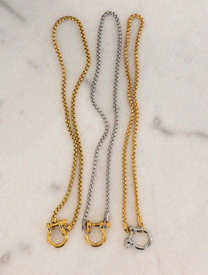 LOCKET NECKLACE