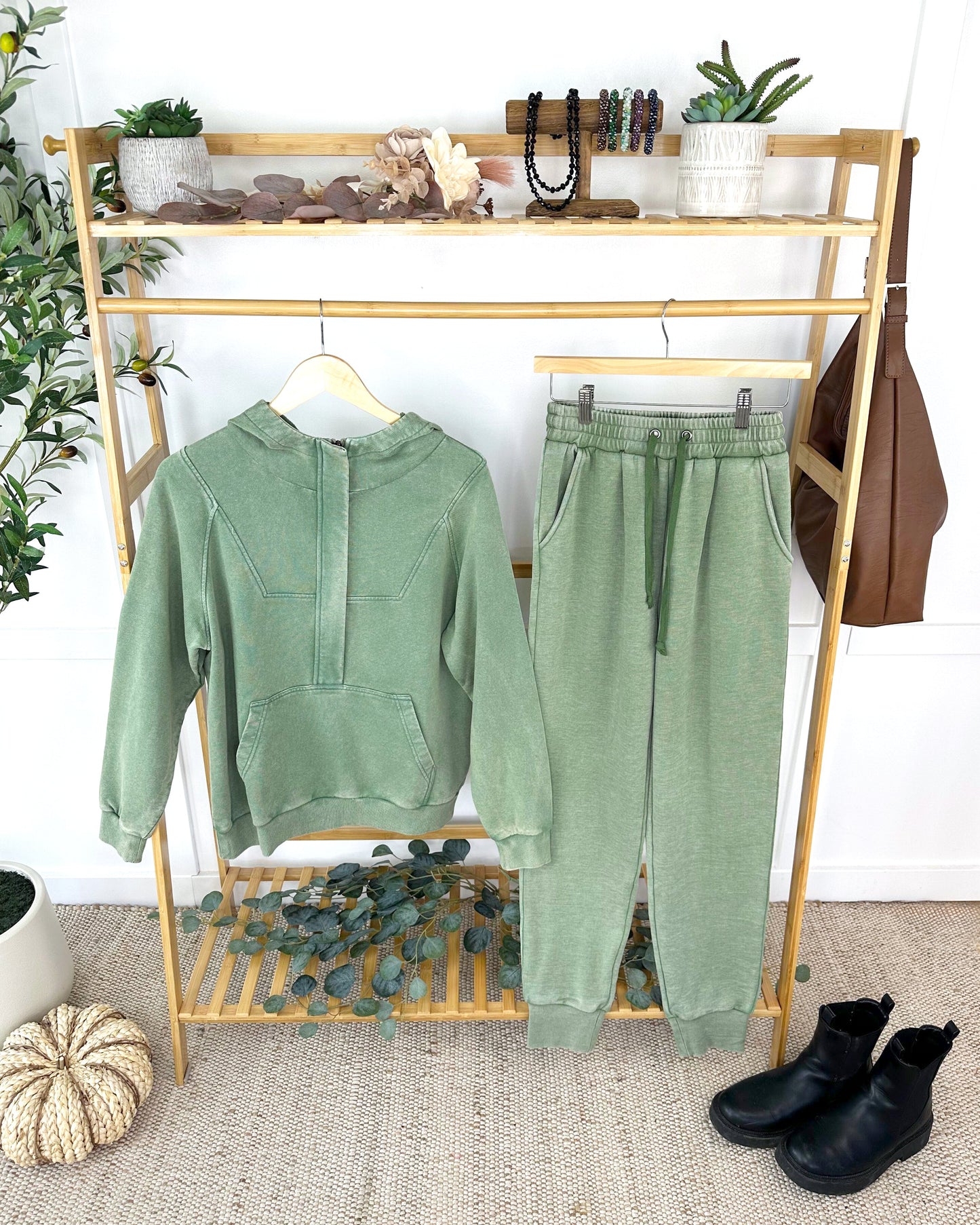 Vintage Wash Joggers - Olive