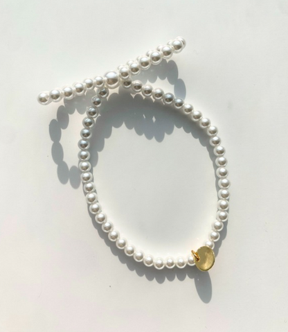 On Knox Bow Bracelet in Pearl