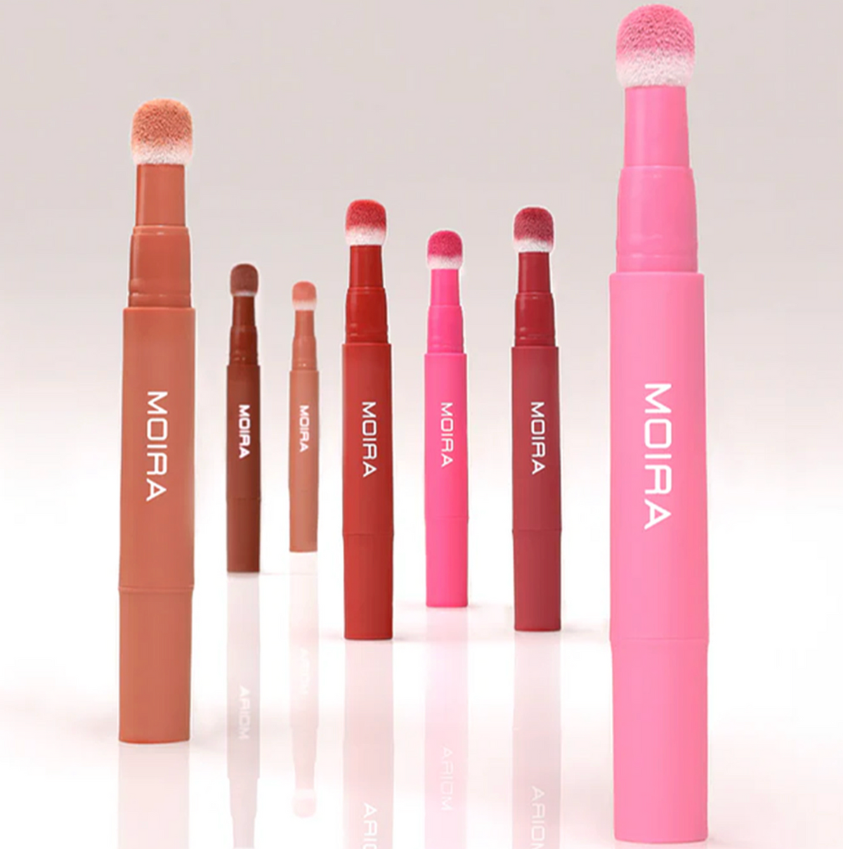Moira Lip Cushion