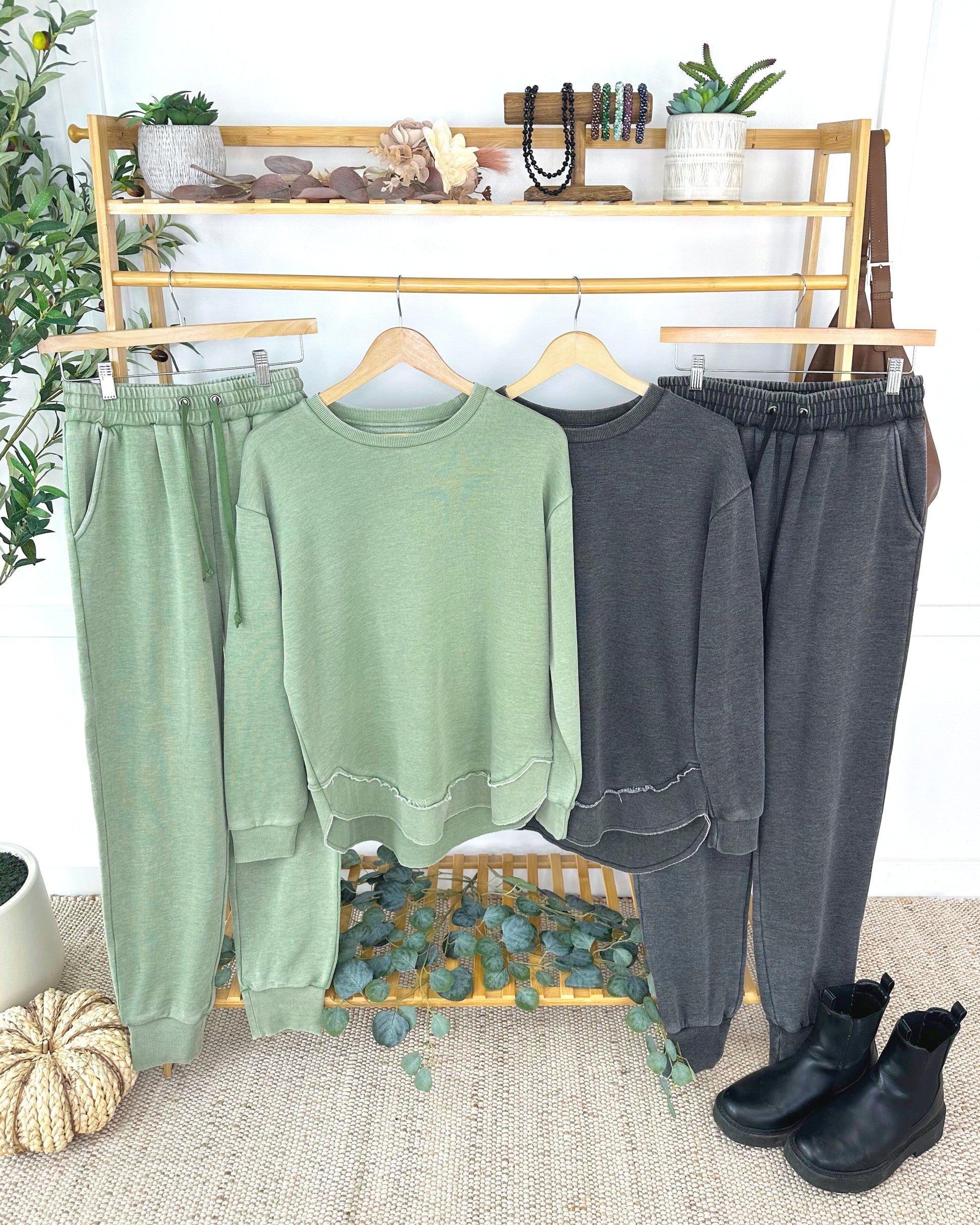 Vintage Wash Pullover - Black