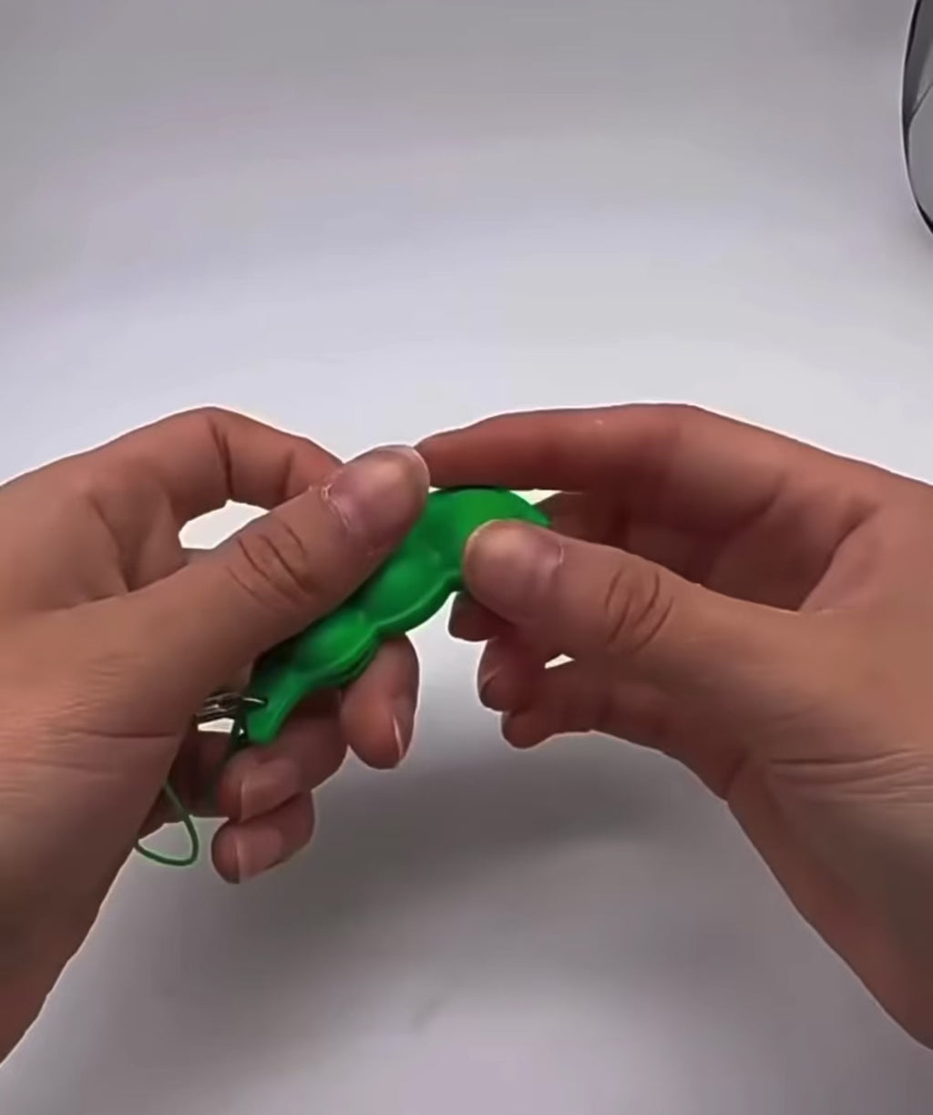Squeezy Fidget Keychain – Pea & Peanut Sensory Pop Toy